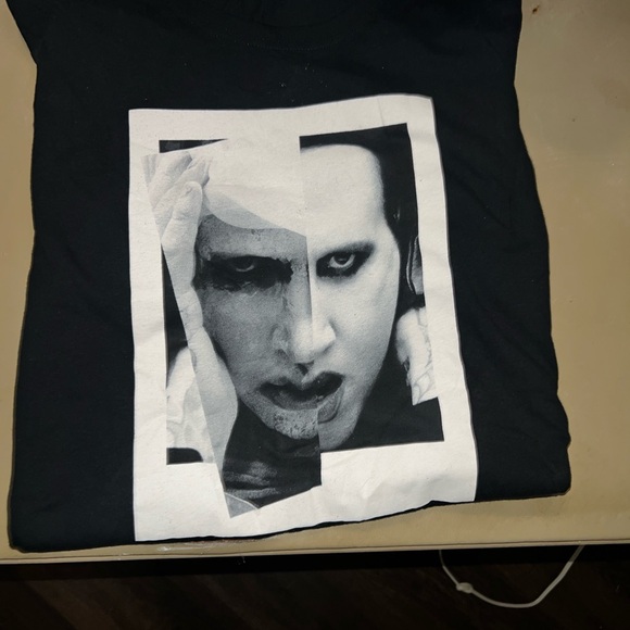 Marilyn Manson official concert shirt - Picture 2 of 4